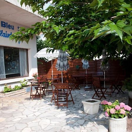 Le Pavillon Bleu Hotel Restaurant รัวย็อง ภายนอก รูปภาพ