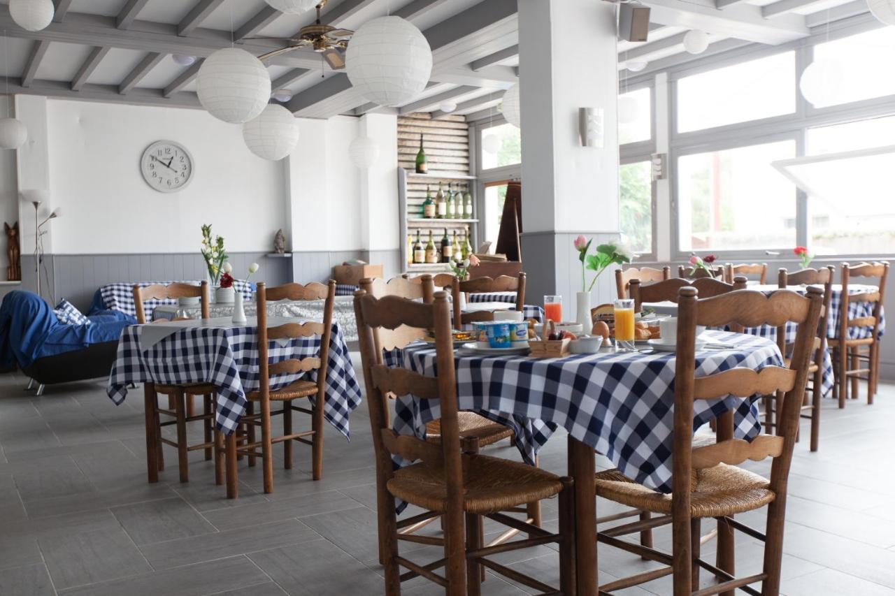 Le Pavillon Bleu Hotel Restaurant รัวย็อง ภายนอก รูปภาพ